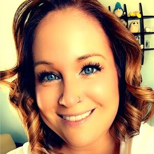 Meet Your Posher ✨Top Rated Seller✨Fast Shipper✨